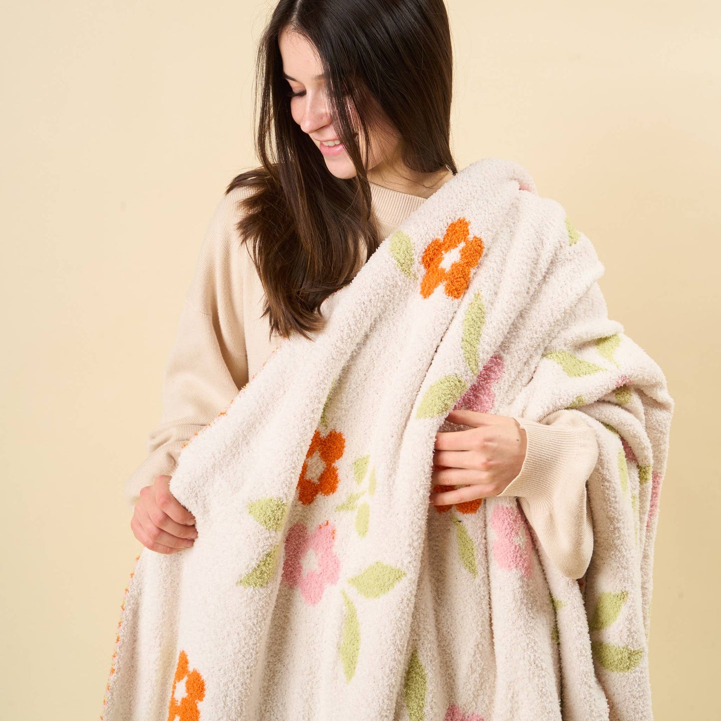 Cozy Dreams Luxe Blanket-Scalloped Floral Pink