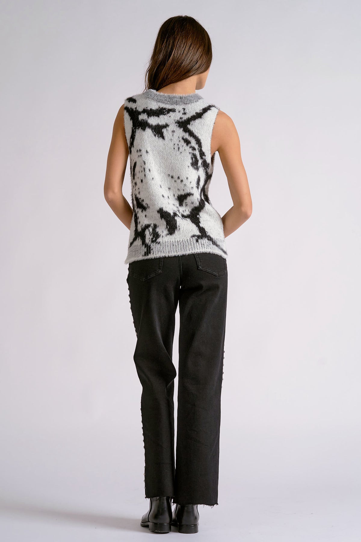 Leonora Abstract Sleeveless Sweater