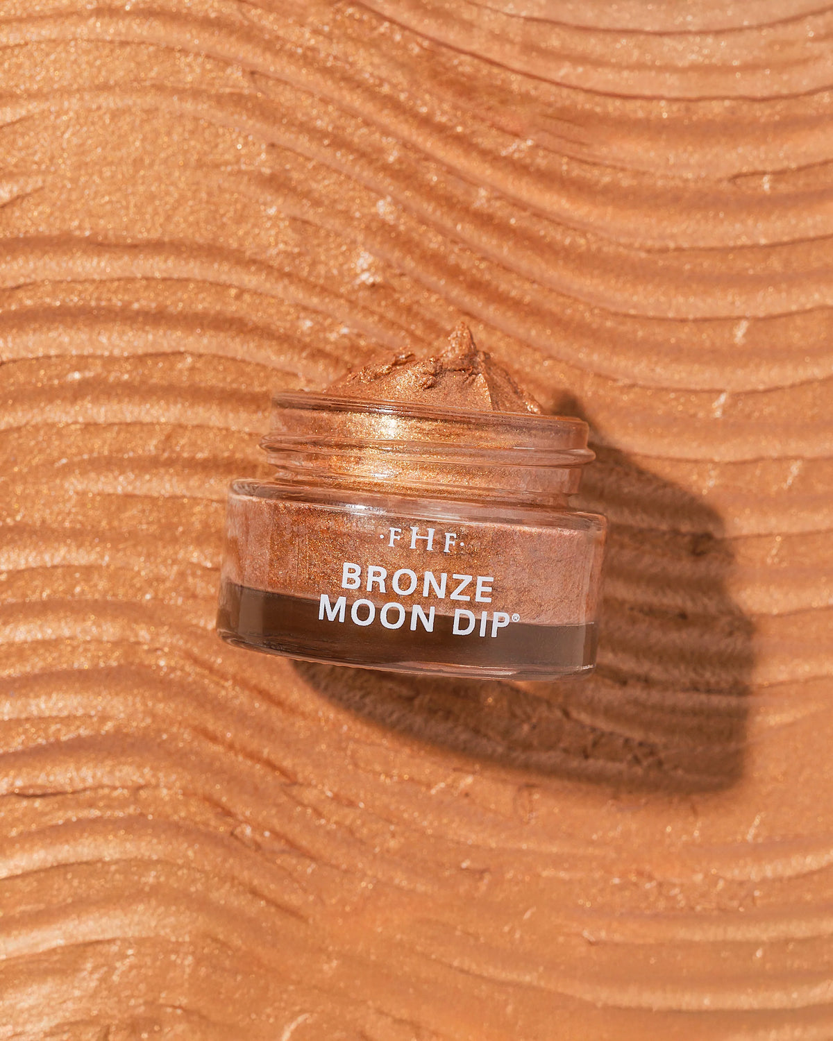 Mini Moon Dip Iridescent Facial Mousse