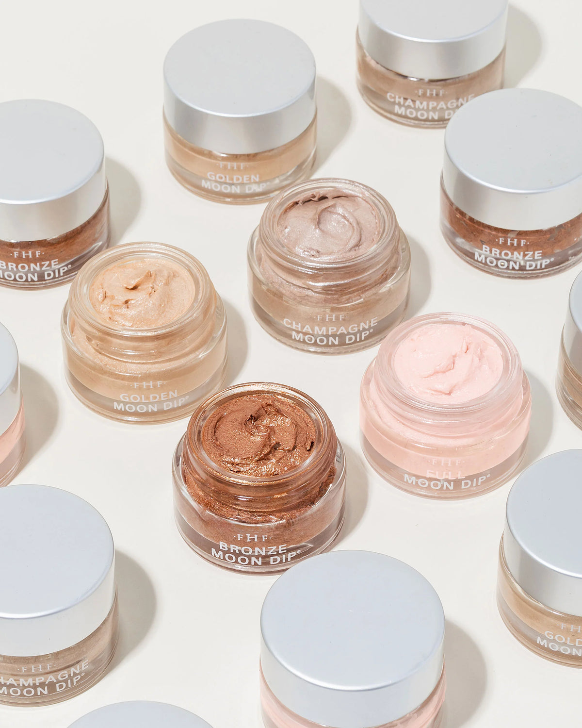 Mini Moon Dip Iridescent Facial Mousse